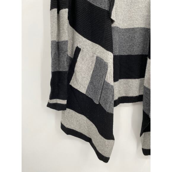 Splendid Open Front Asmmetric Hem Stripe Gray Black Cardigan with Hoodie Size XS - Picture 2 of 7